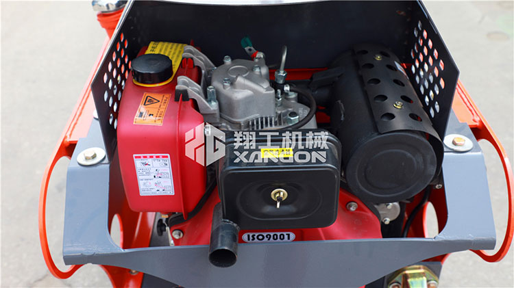 小型挖掘機細節圖